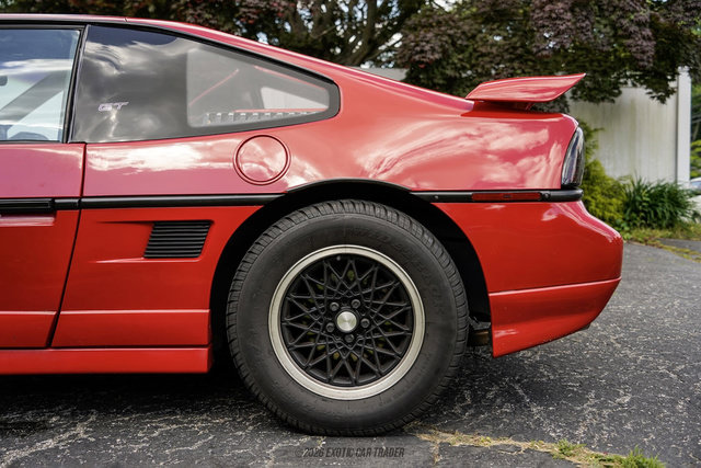 Used 1988 Pontiac Fiero GT RWD image 5
