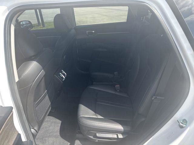 Used 2022 Kia Sorento EX image 32