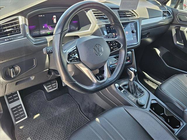 Certified 2023 Volkswagen Tiguan SE R-Line AWD/4WD image 10