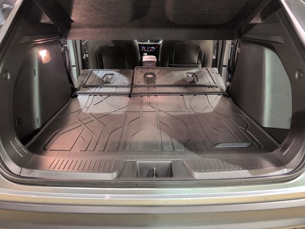 Used 2025 Chevrolet Trax RS w/ Driver Confidence Package image 36