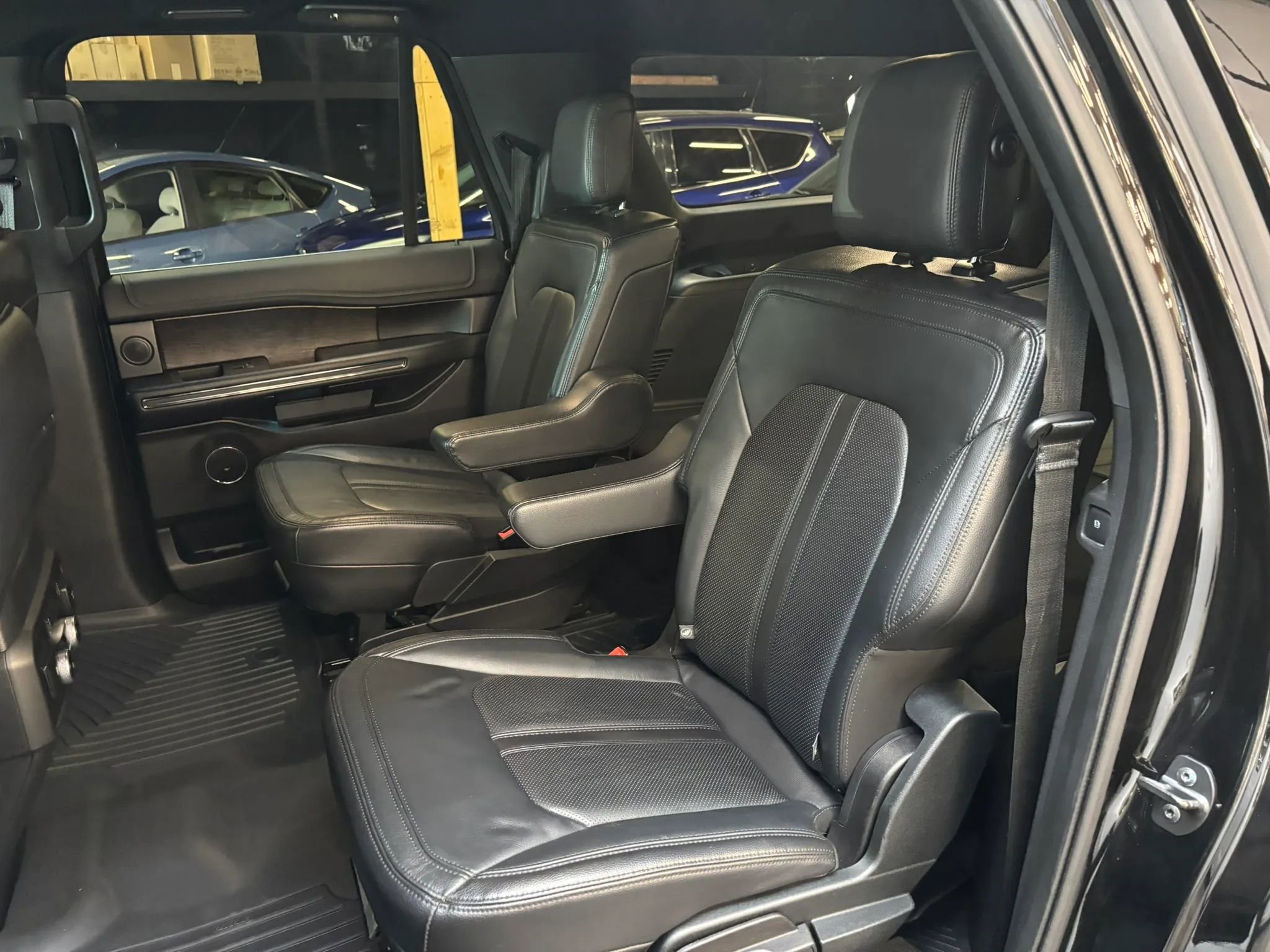 Used 2018 Ford Expedition Max Limited w/ Equipment Group 302A AWD/4WD image 10