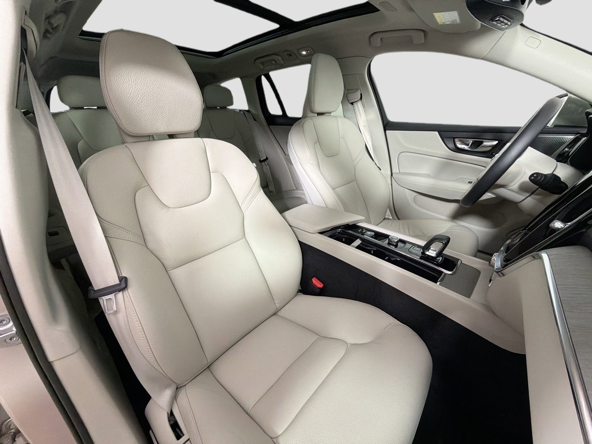 Used 2023 Volvo V60 B5 Cross Country Plus w/ Protection Package Premier image 29