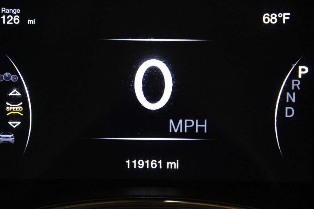 Used 2018 Jeep Grand Cherokee Laredo AWD/4WD image 10