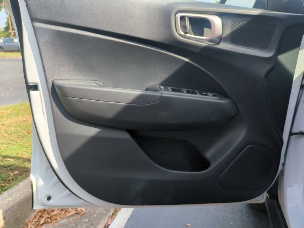 Used 2026 Hyundai Venue SEL FWD image 11