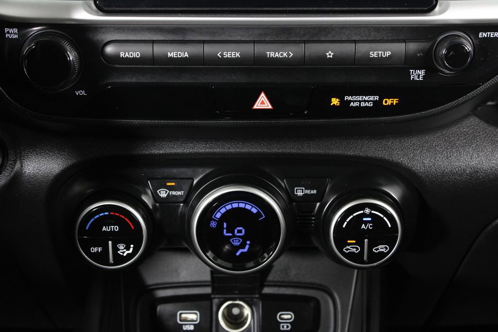 Certified 2024 Hyundai Venue SEL image 20