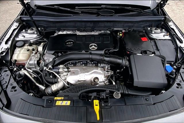 Certified 2022 Mercedes-Benz GLB 250 4MATIC image 26