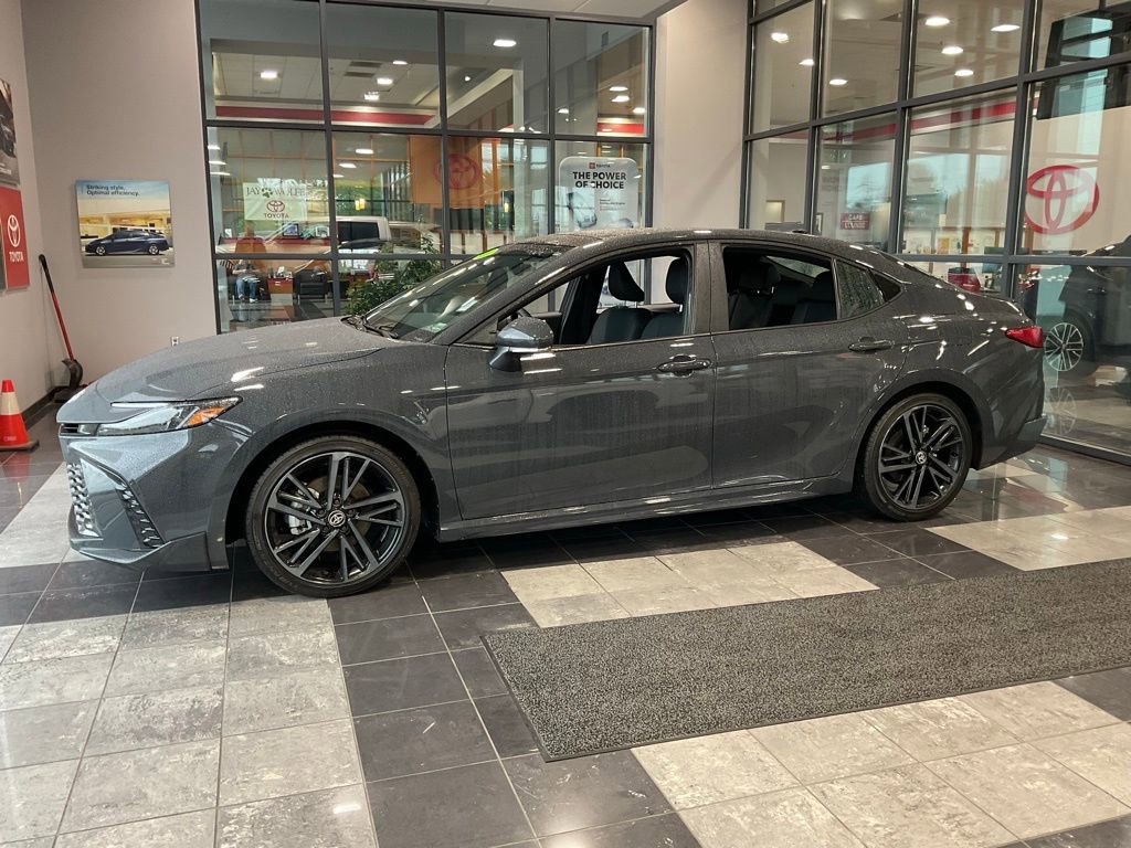 Used 2026 Toyota Camry XSE FWD image 3