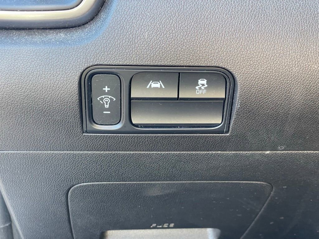 Used 2023 Kia Sorento LX image 15