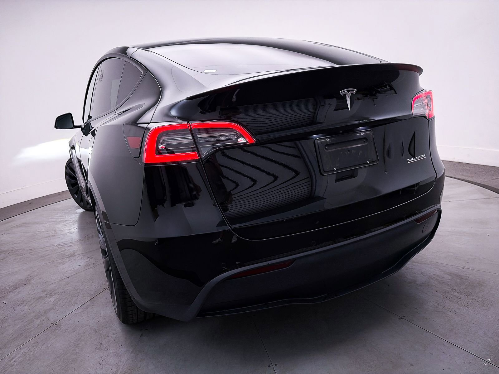 Used 2021 Tesla Model Y Performance image 8