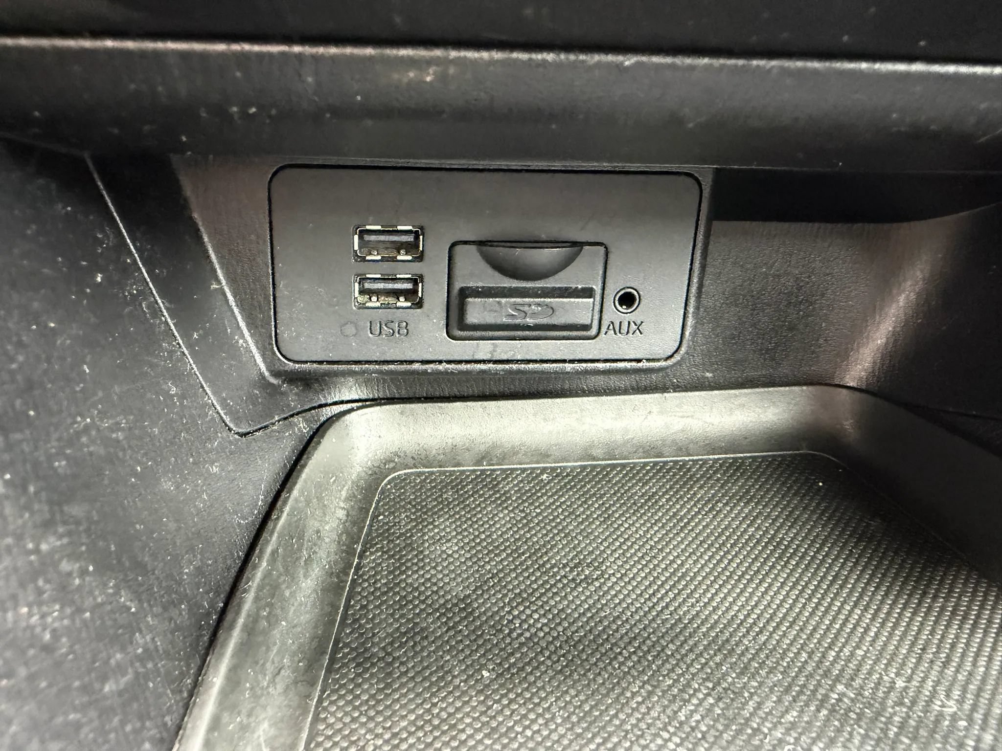 Used 2015 MAZDA MAZDA3 i Touring FWD image 44