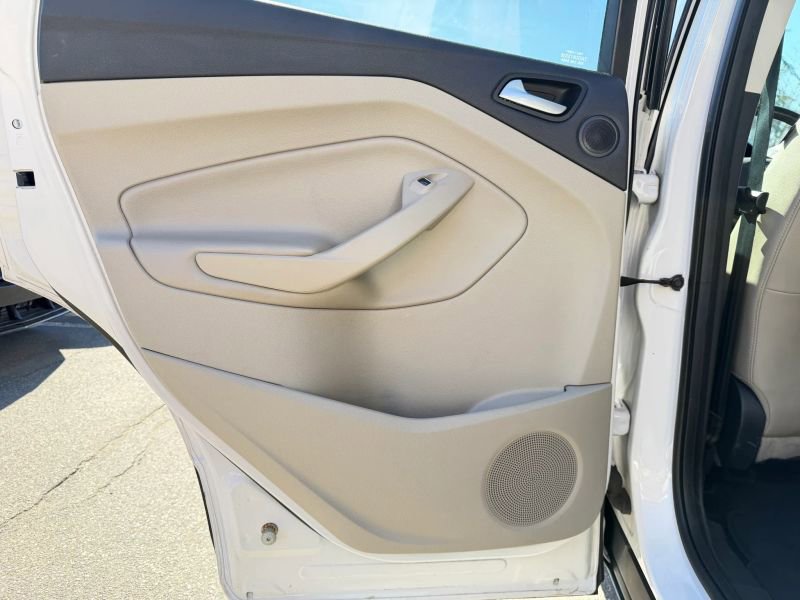 Used 2019 Ford Escape Titanium w/ U9j03 - Titanium Tow Package image 13