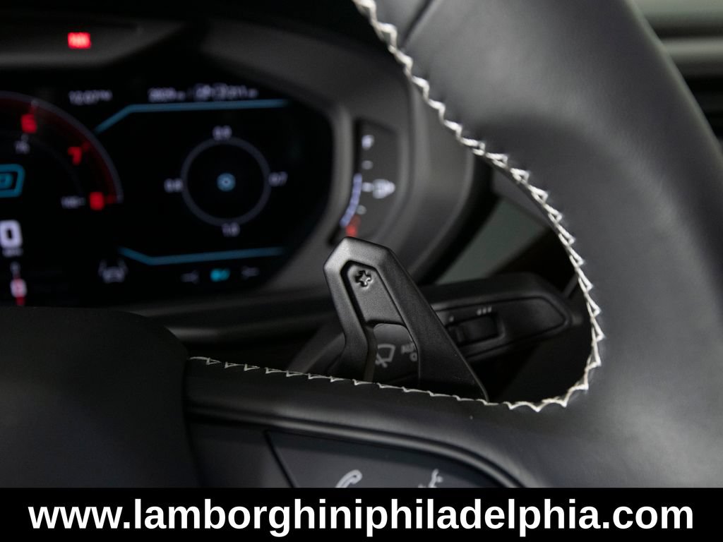 Used 2025 Lamborghini Urus SE AWD/4WD image 19