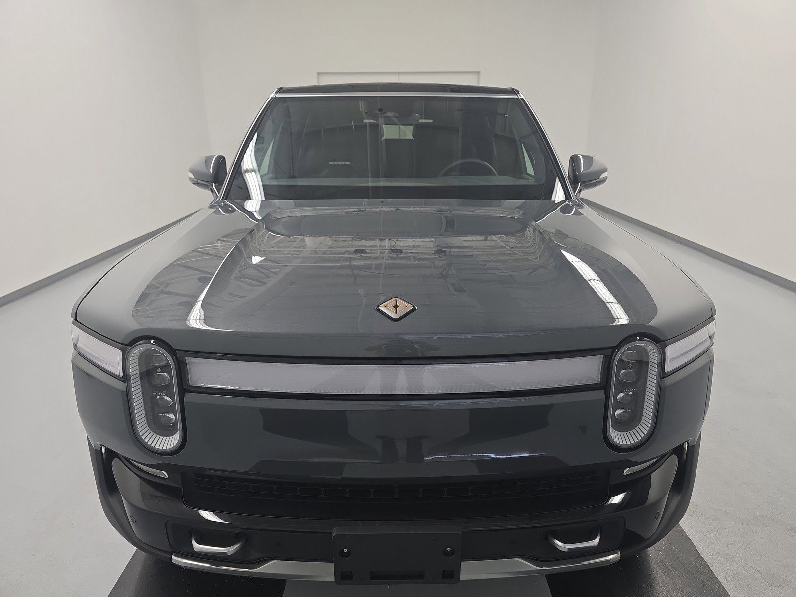 Used 2023 Rivian R1S Adventure AWD/4WD image 8