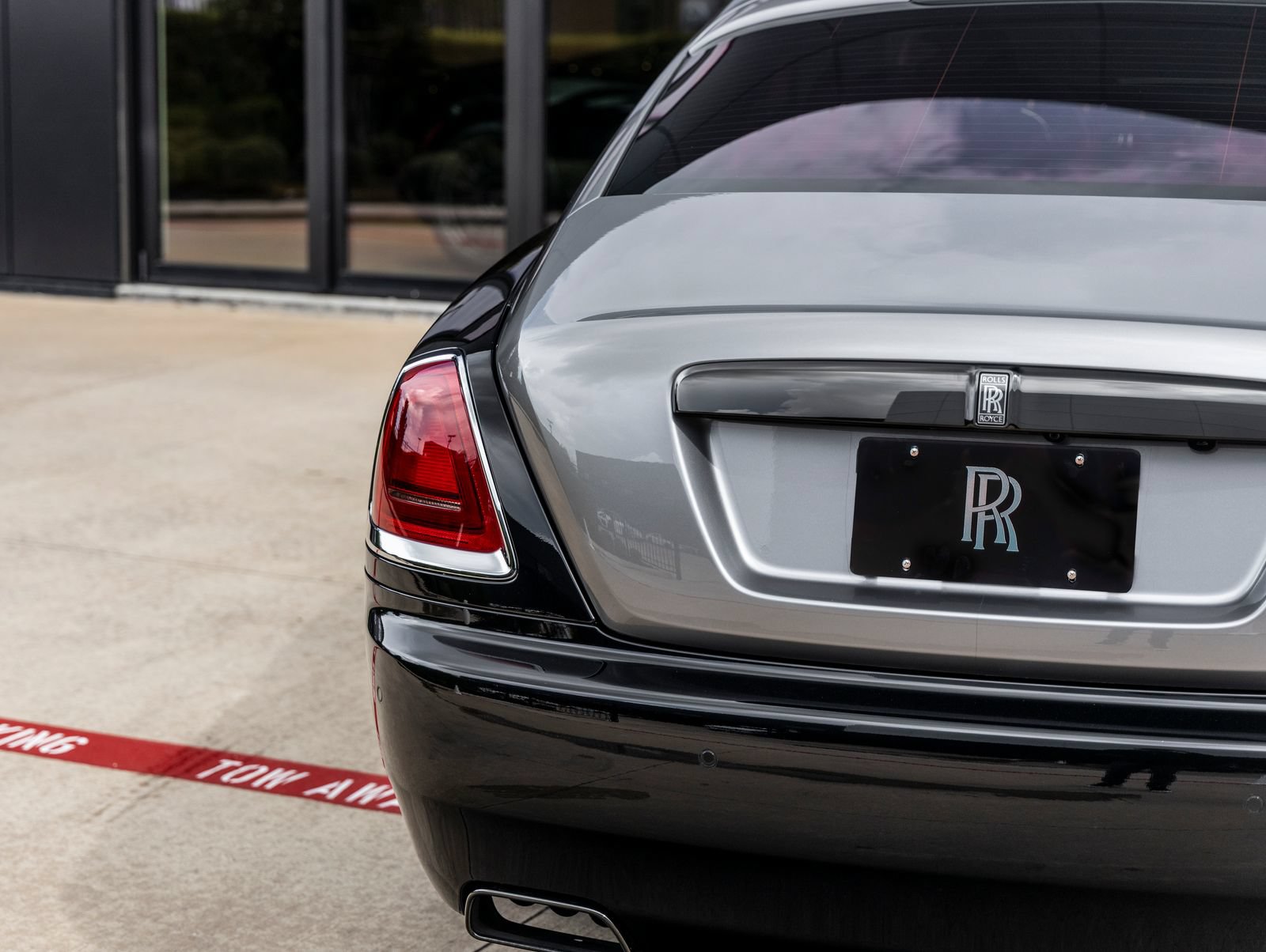 Used 2018 Rolls-Royce Wraith RWD image 12