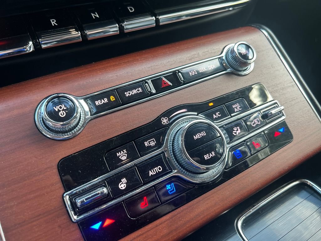 Used 2023 Lincoln Aviator Grand Touring w/ Equipment Group 301A AWD/4WD image 18