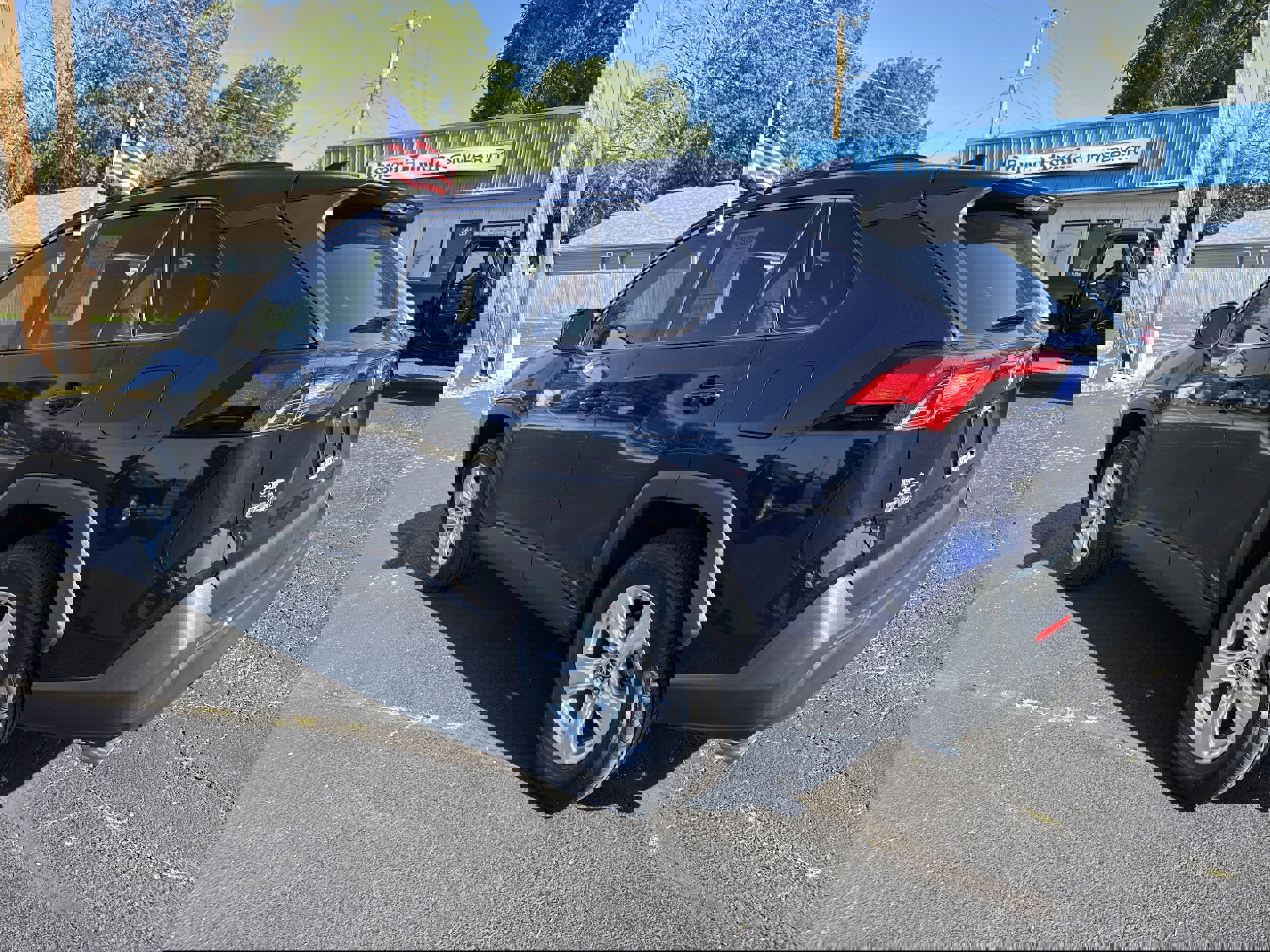 Used 2019 Toyota RAV4 XLE image 5