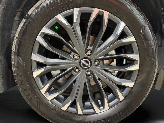 Used 2023 Nissan Rogue Platinum w/ Platinum Premium Package AWD/4WD image 32