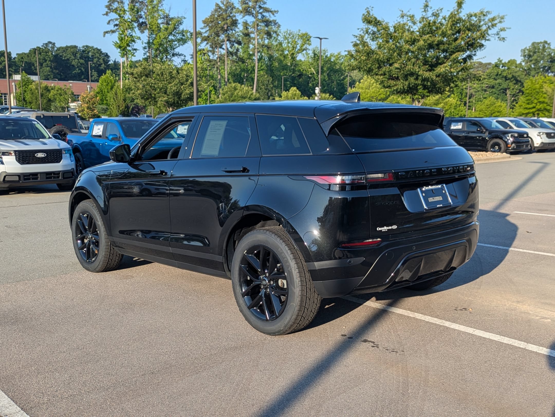 Used 2024 Land Rover Range Rover Evoque S AWD/4WD image 6