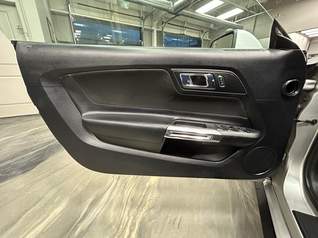 Used 2016 Ford Mustang Convertible w/ Equipment Group 051A image 38