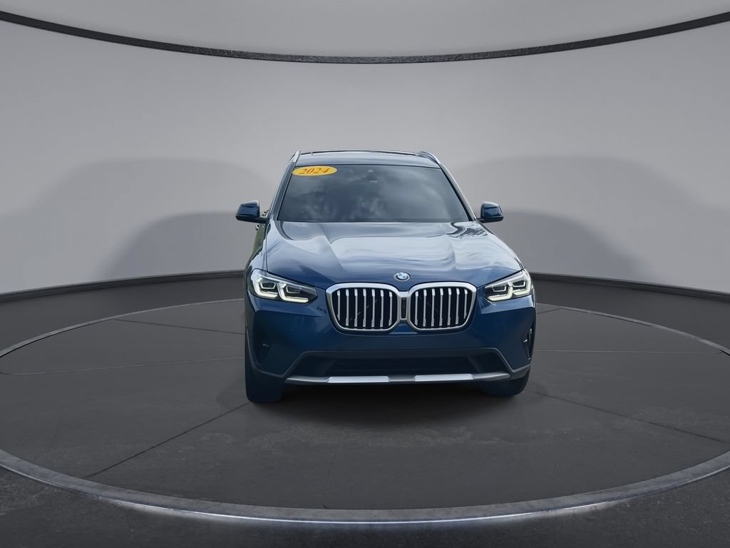 Used 2024 BMW X3 xDrive30i w/ Convenience Package AWD/4WD image 3