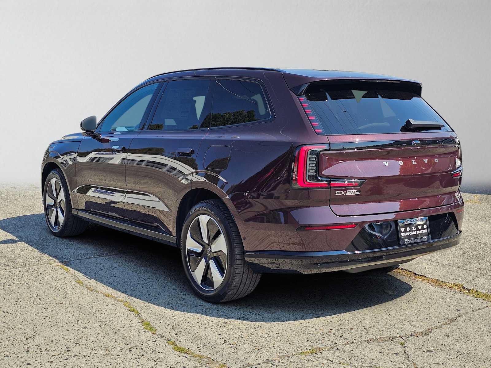 New 2026 Volvo EX90 Plus AWD/4WD image 5