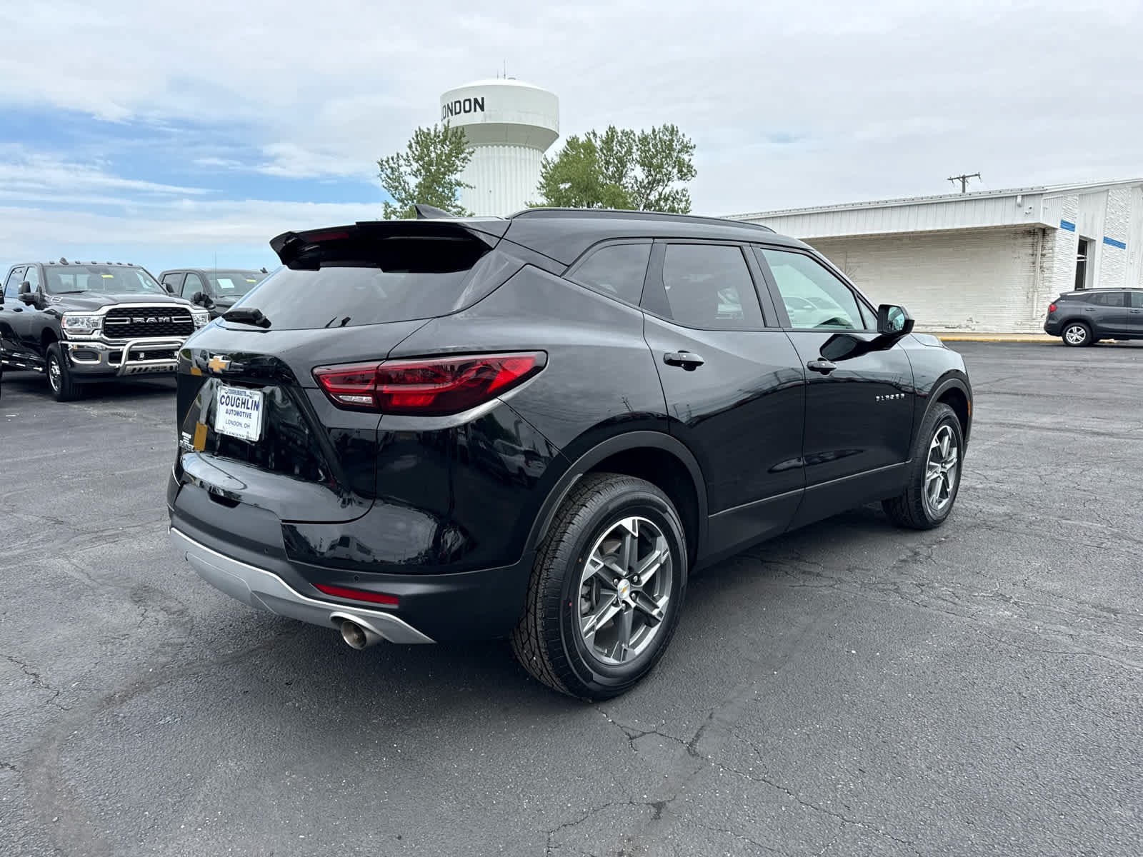 Certified 2025 Chevrolet Blazer LT w/ Convenience Package FWD image 5