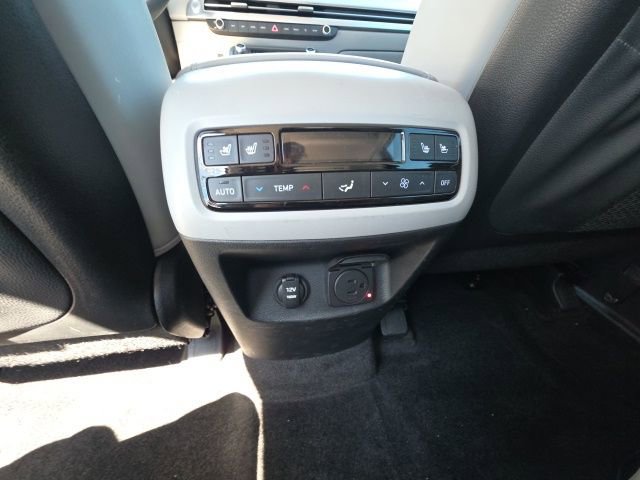 Used 2024 Hyundai Palisade SEL w/ Premium Package image 25