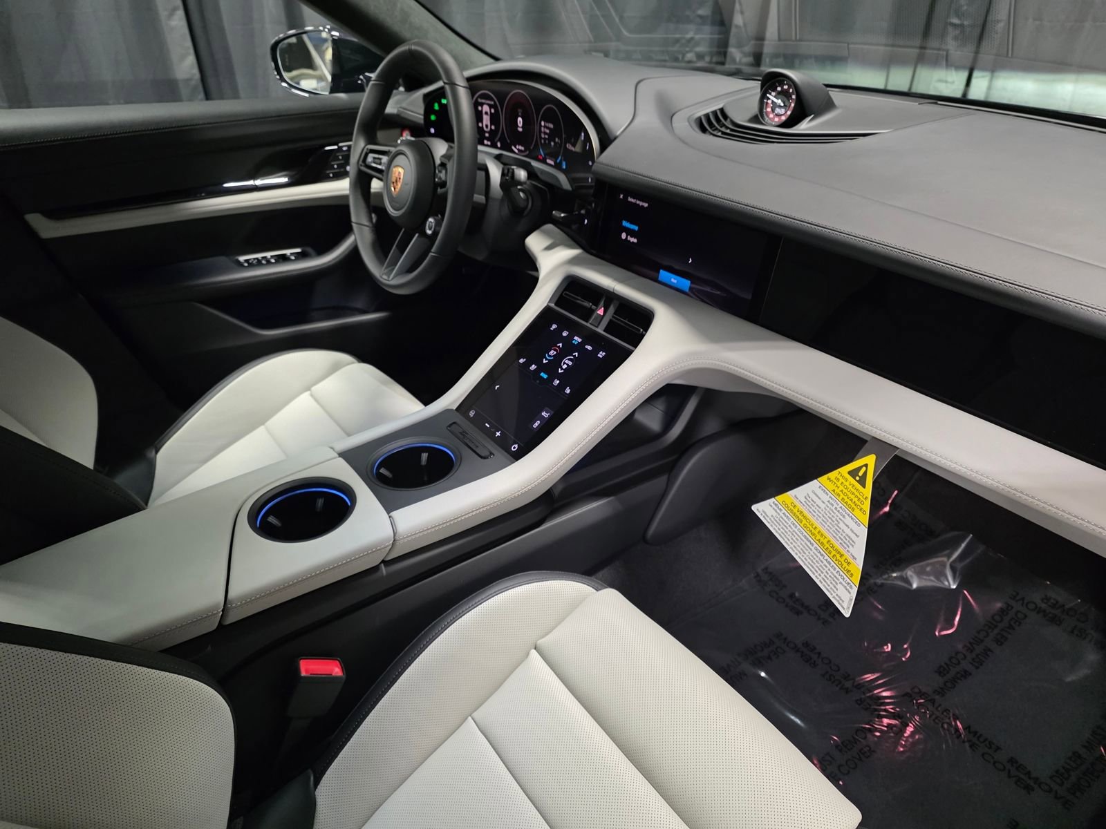 New 2026 Porsche Taycan GTS image 35