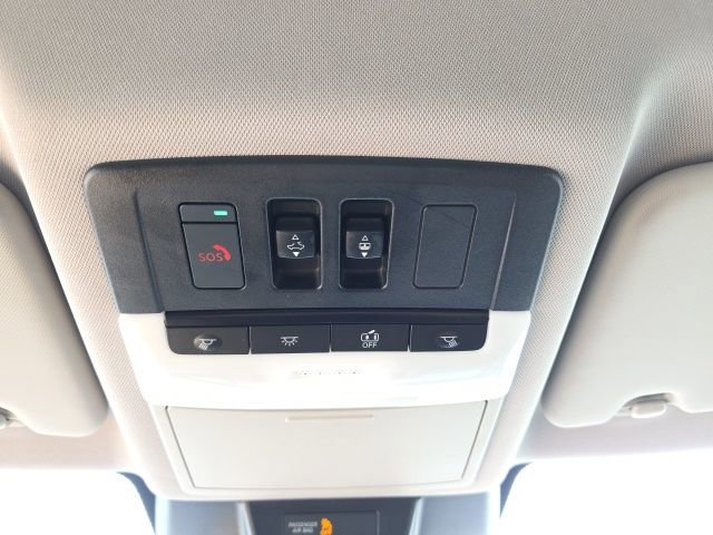 Used 2023 Nissan Rogue SV w/ SV Premium B Package image 21