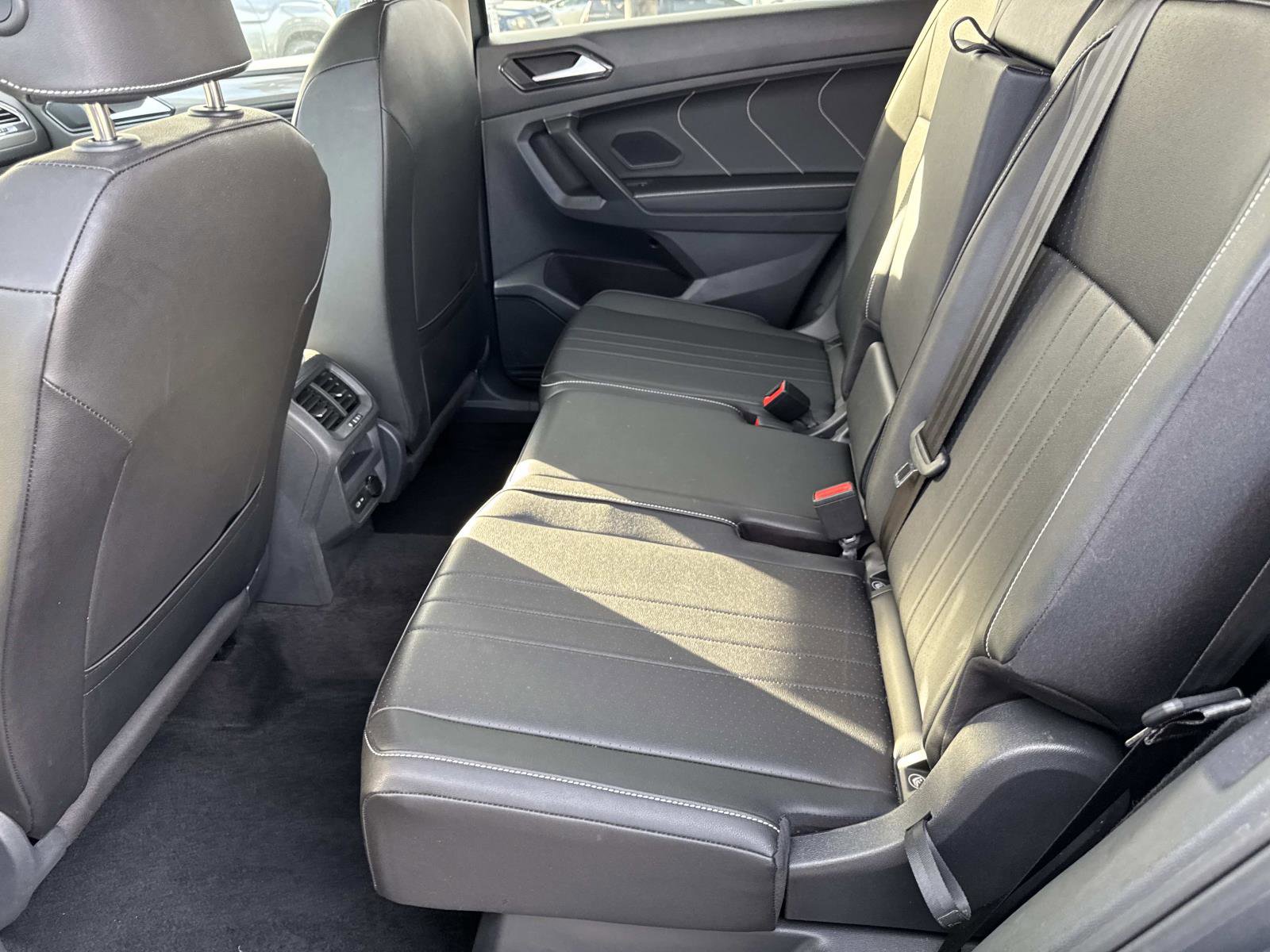 Certified 2023 Volkswagen Tiguan SE image 11