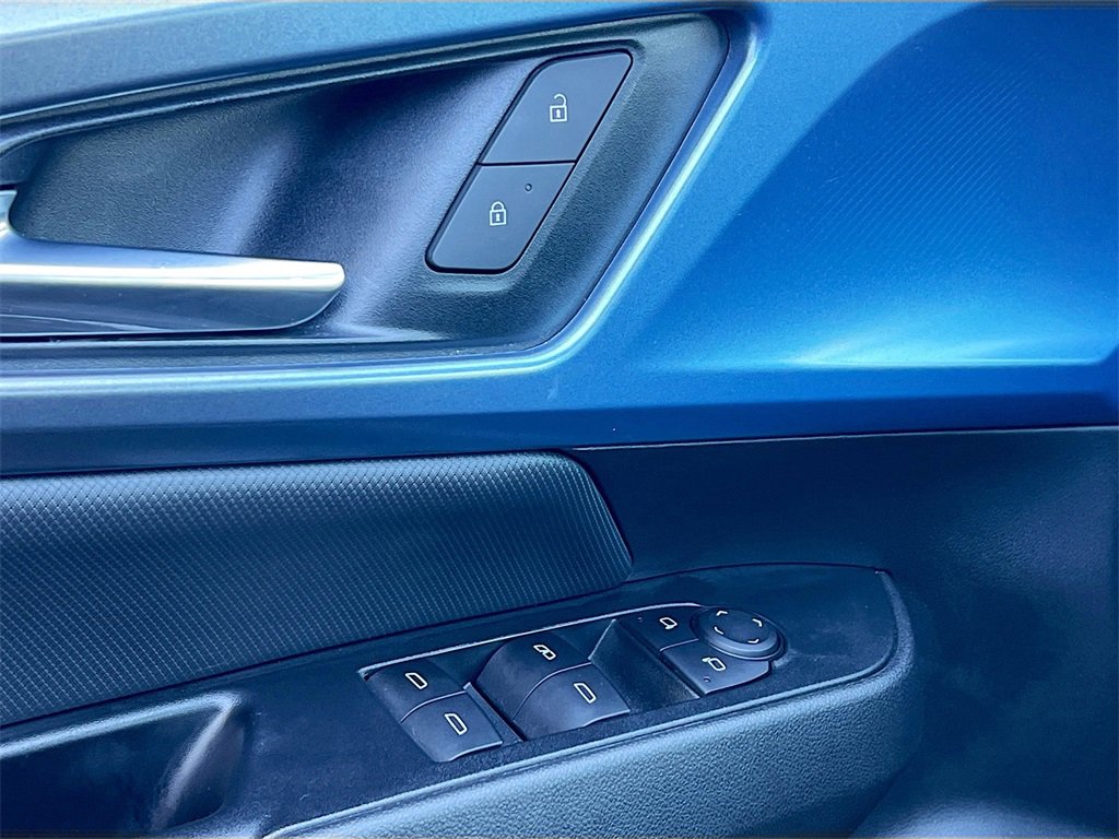 Used 2025 Chevrolet Equinox EV LT w/ Convenience Package image 17