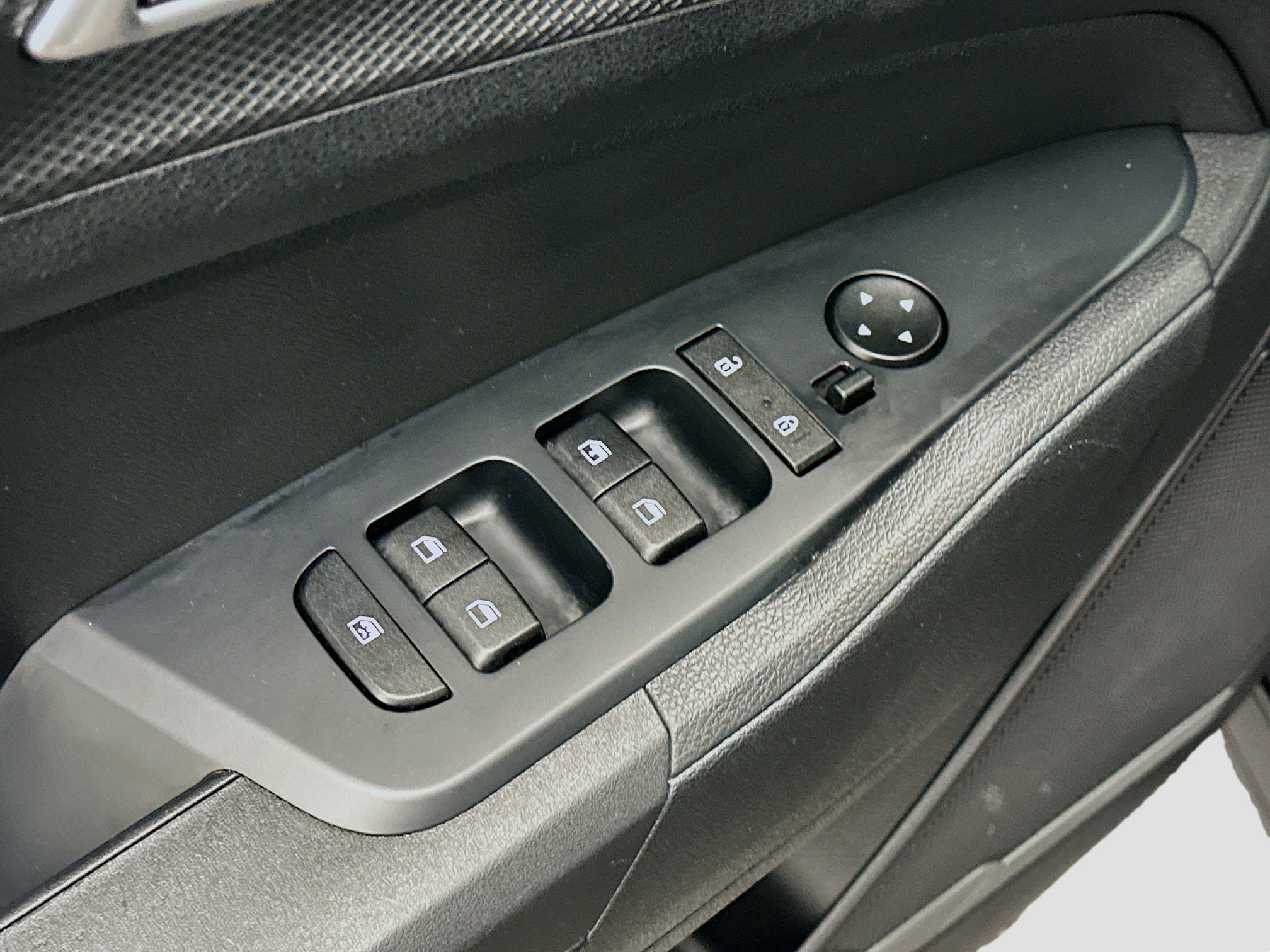 Used 2024 Kia Sportage LX image 15