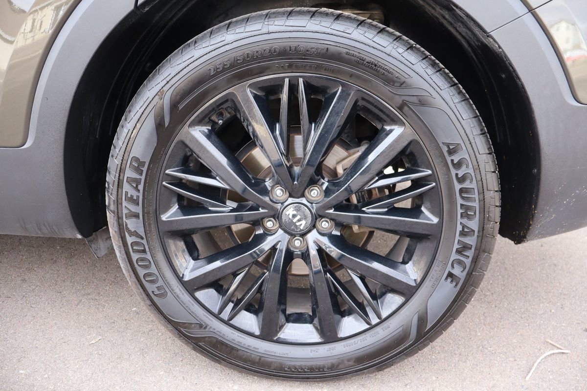 Used 2020 Kia Telluride SX w/ SX Prestige Package image 45