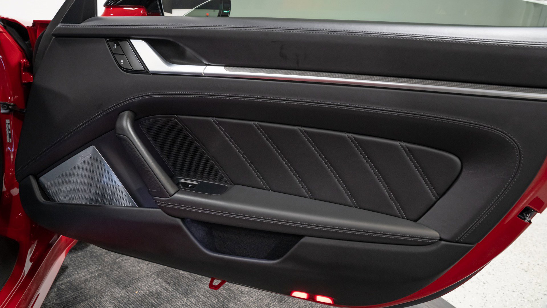 Used 2021 Porsche 911 Turbo S image 71