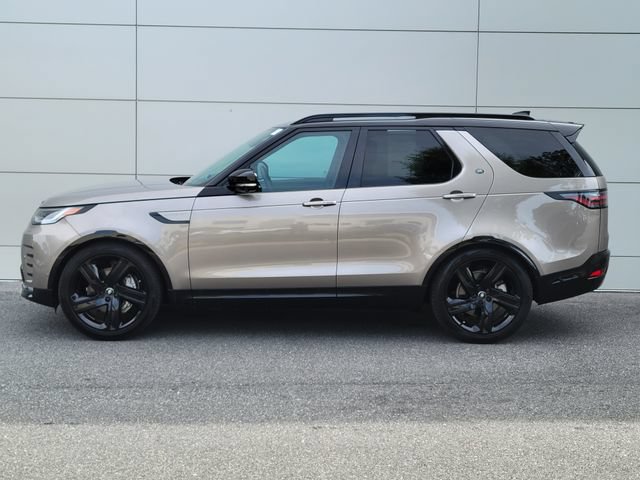 Used 2025 Land Rover Discovery Dynamic SE AWD/4WD image 2