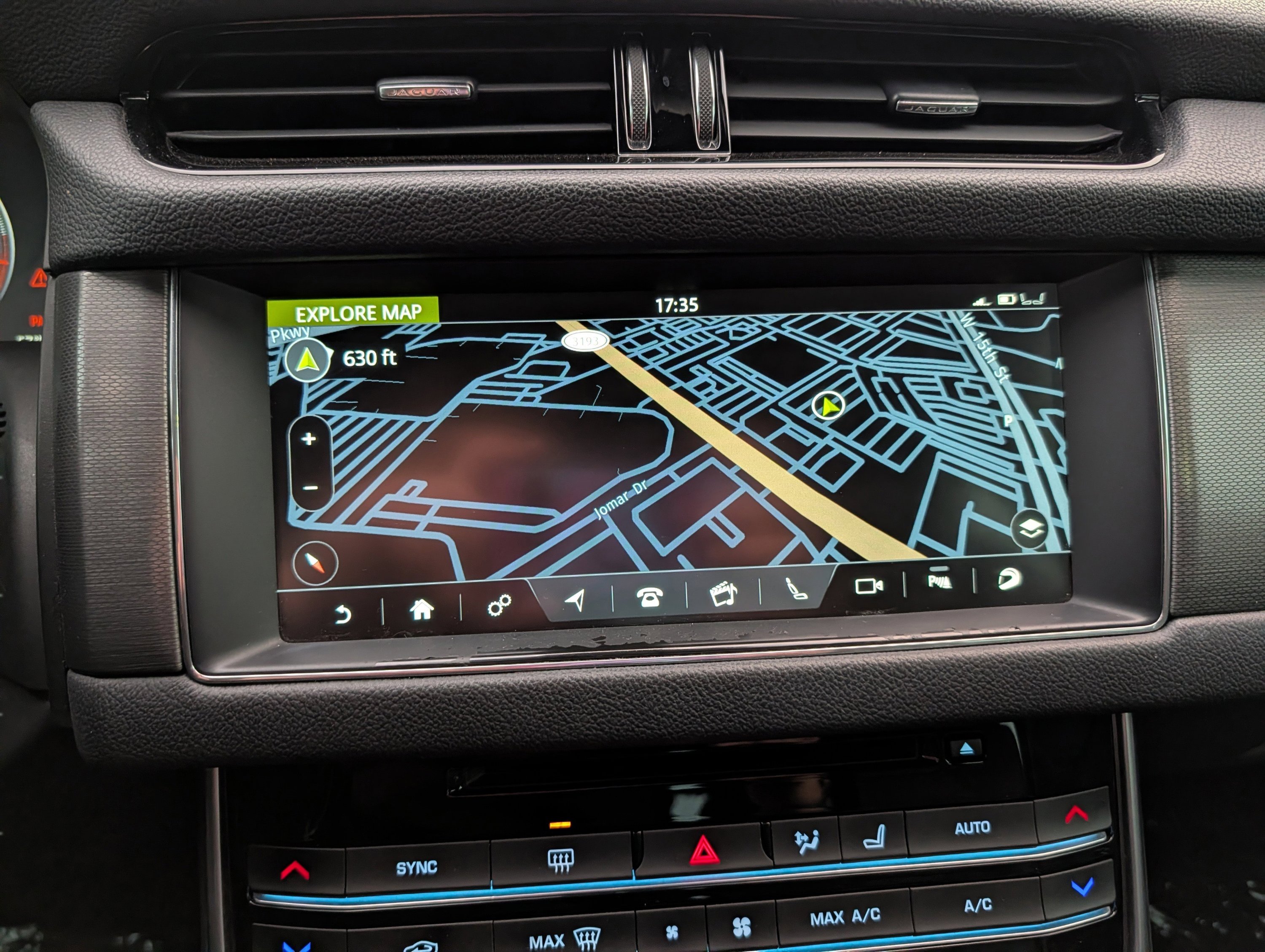 Used 2018 Jaguar XF S image 60