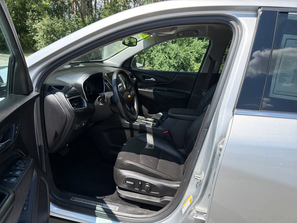 Used 2018 Chevrolet Equinox Premier AWD/4WD image 16