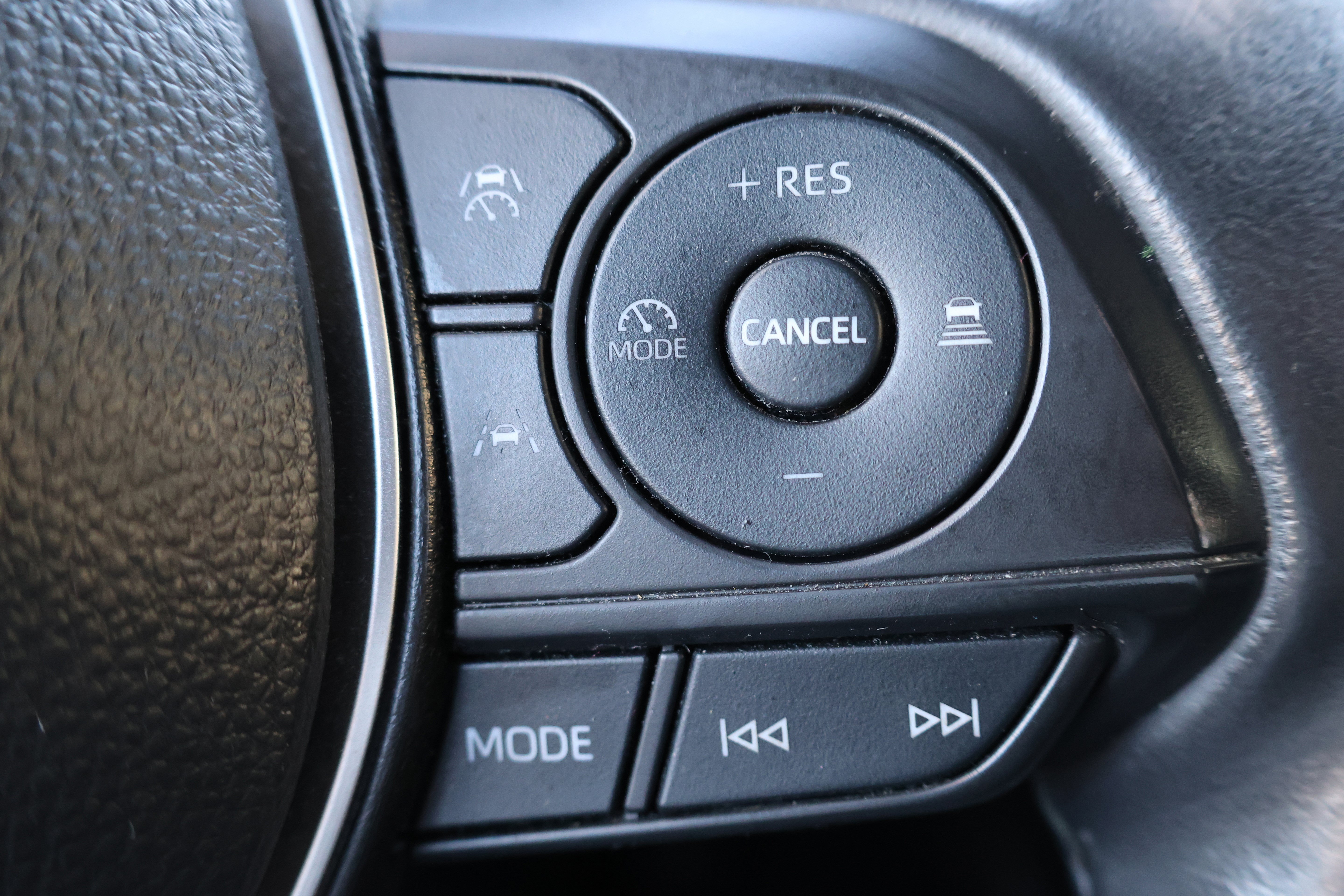 Certified 2024 Toyota Corolla Cross XLE FWD image 25