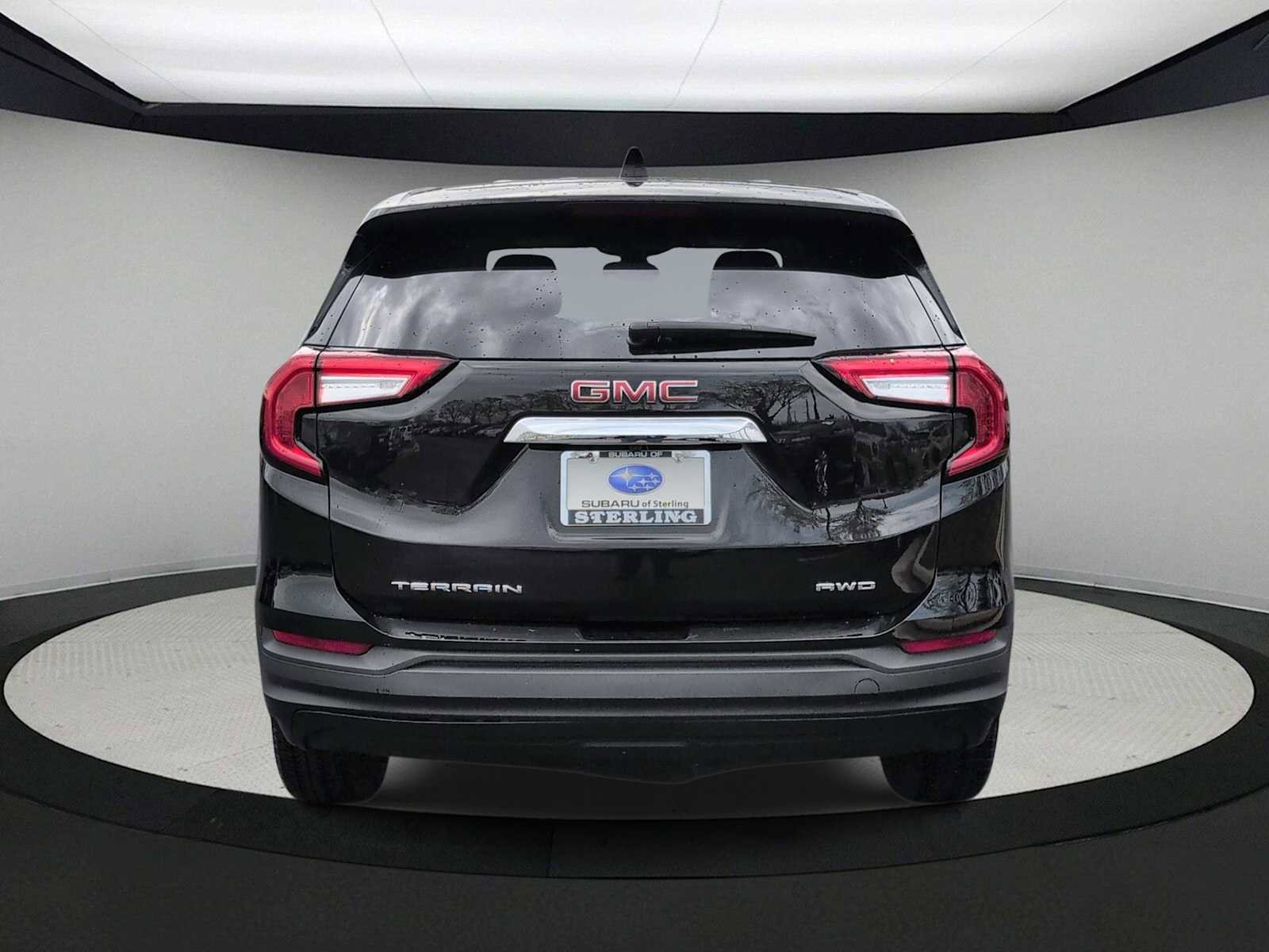 Used 2024 GMC Terrain SLE image 7