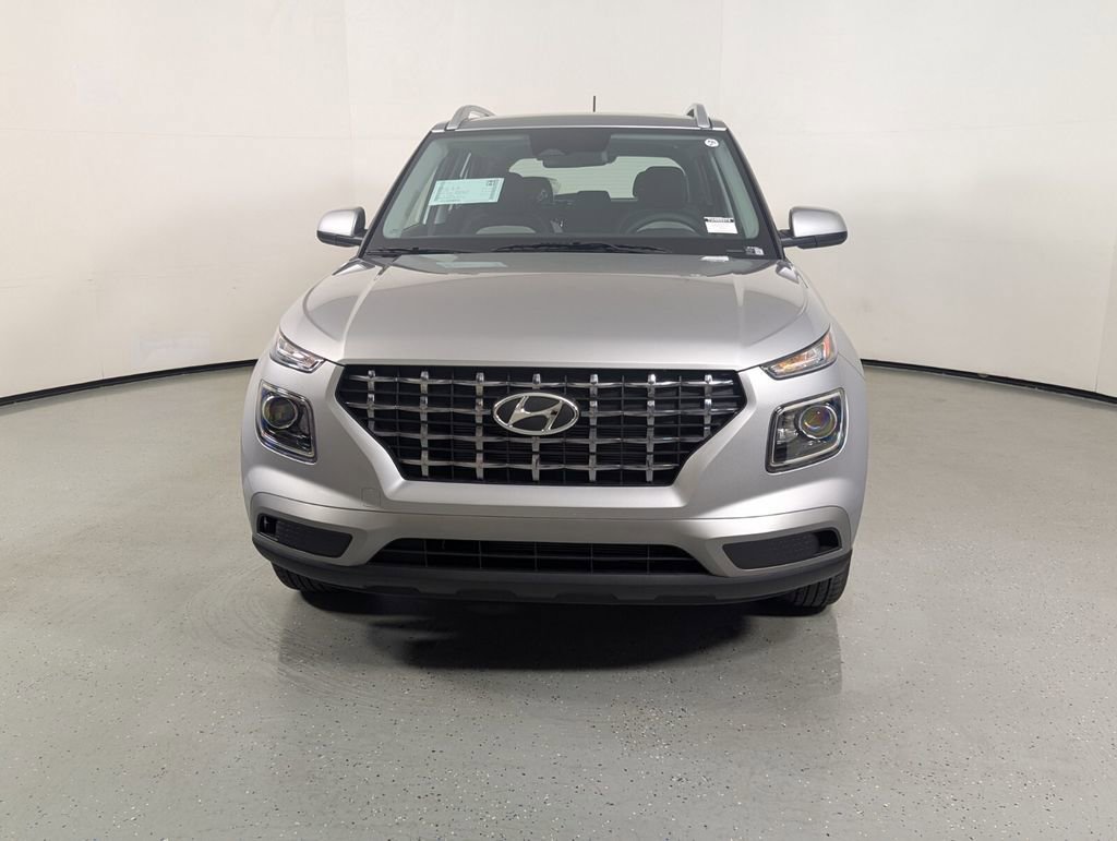 New 2026 Hyundai Venue SEL FWD image 2