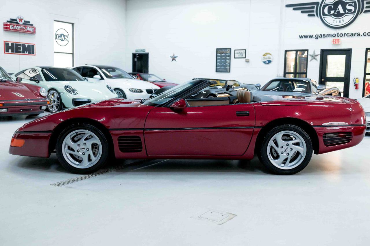 Used 1989 Chevrolet Corvette Convertible RWD image 5