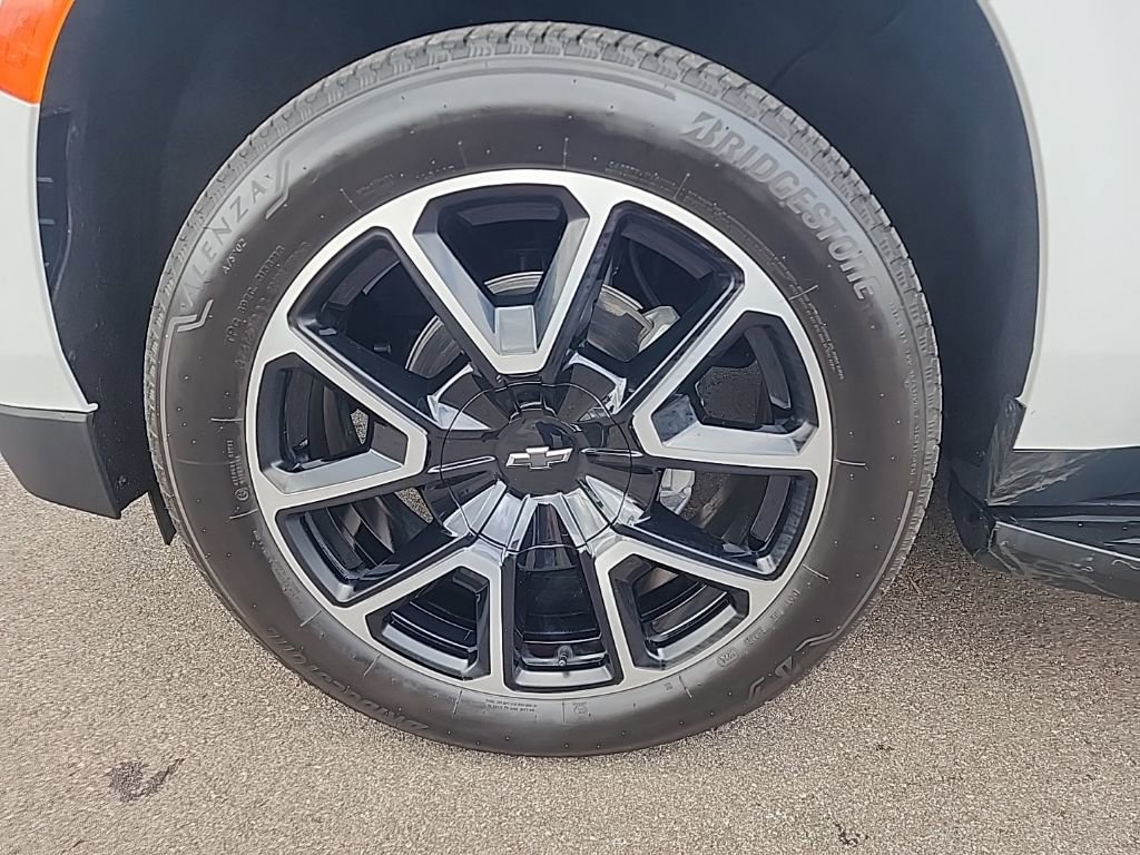 Used 2024 Chevrolet Tahoe RST w/ Sport Performance Package image 10