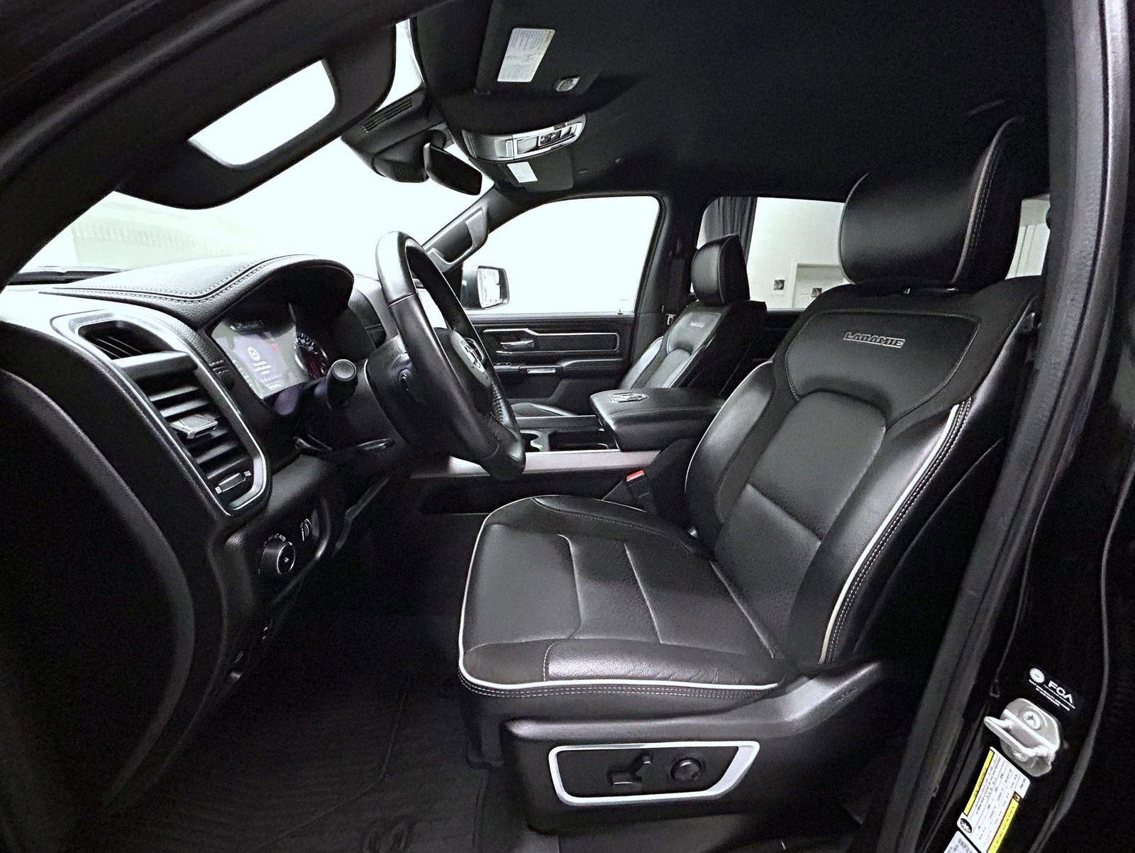 Used 2023 RAM 1500 Laramie image 10