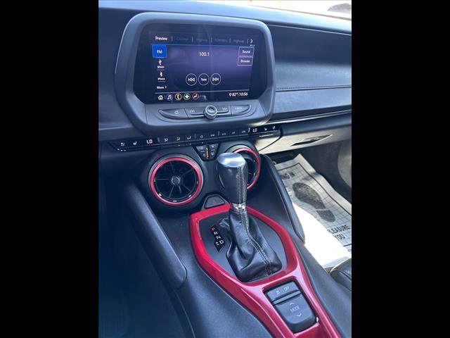 Used 2020 Chevrolet Camaro LT w/ Technology Package image 15