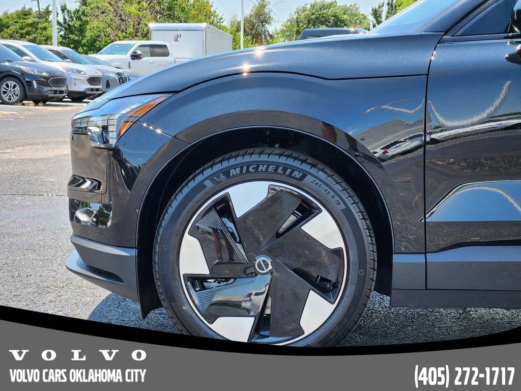 New 2025 Volvo EX30 Plus w/ Protection Package Premier image 6