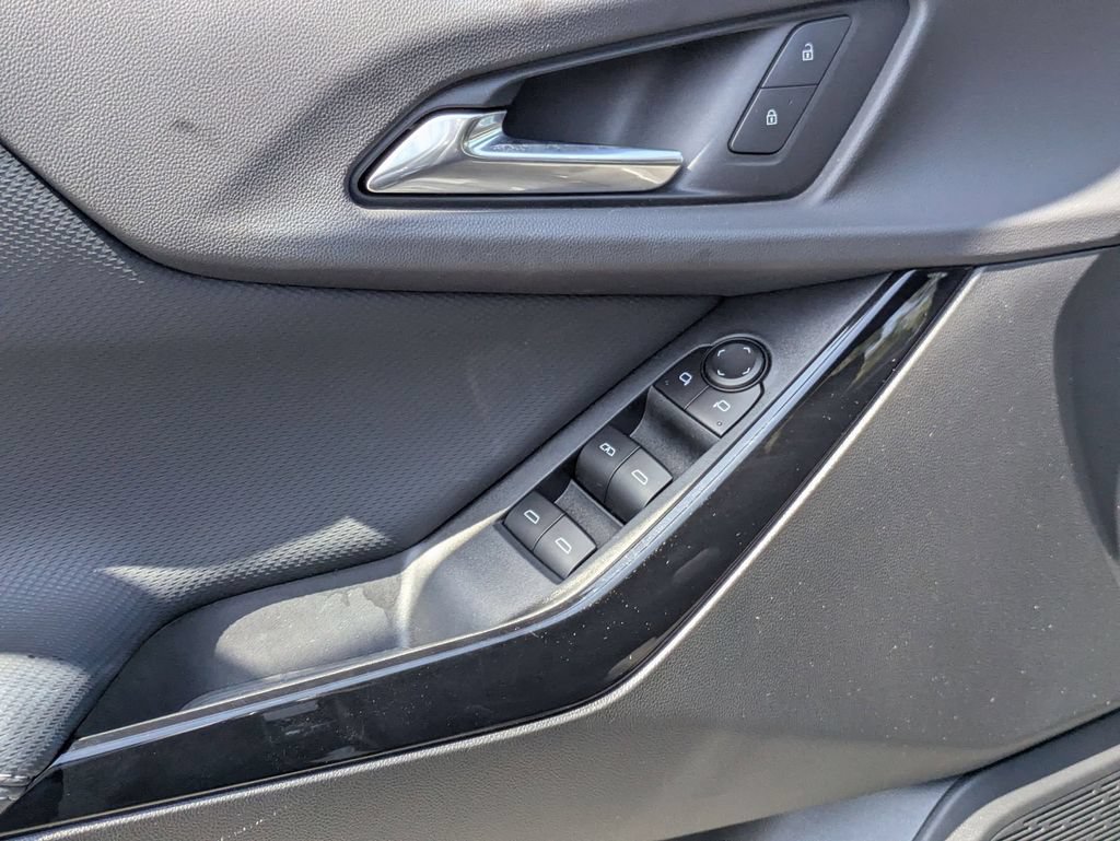 Used 2025 Chevrolet Equinox LT FWD image 16