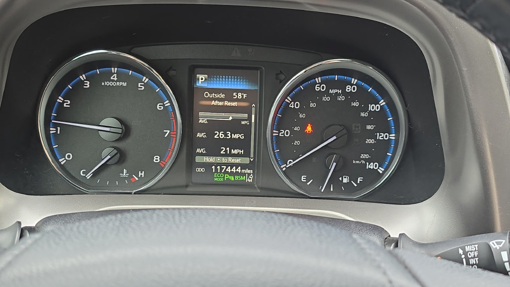 Used 2018 Toyota RAV4 Limited w/ Advanced Technology Package AWD/4WD image 17