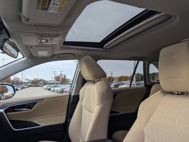 Used 2019 Toyota RAV4 XLE image 27