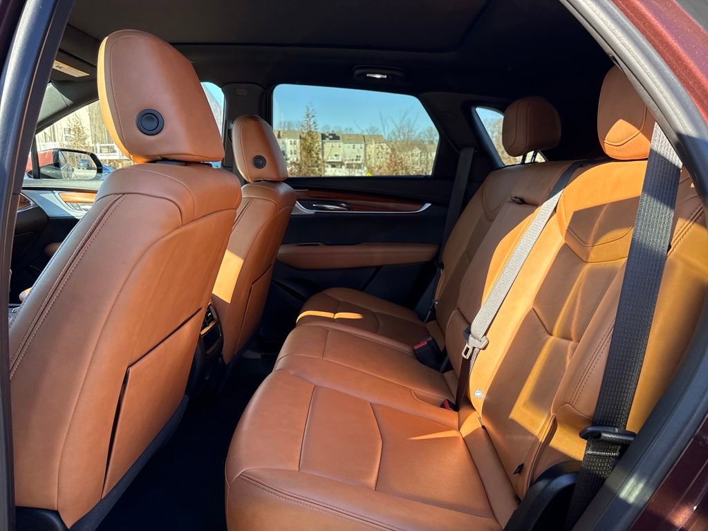 Certified 2022 Cadillac XT5 Premium Luxury image 12