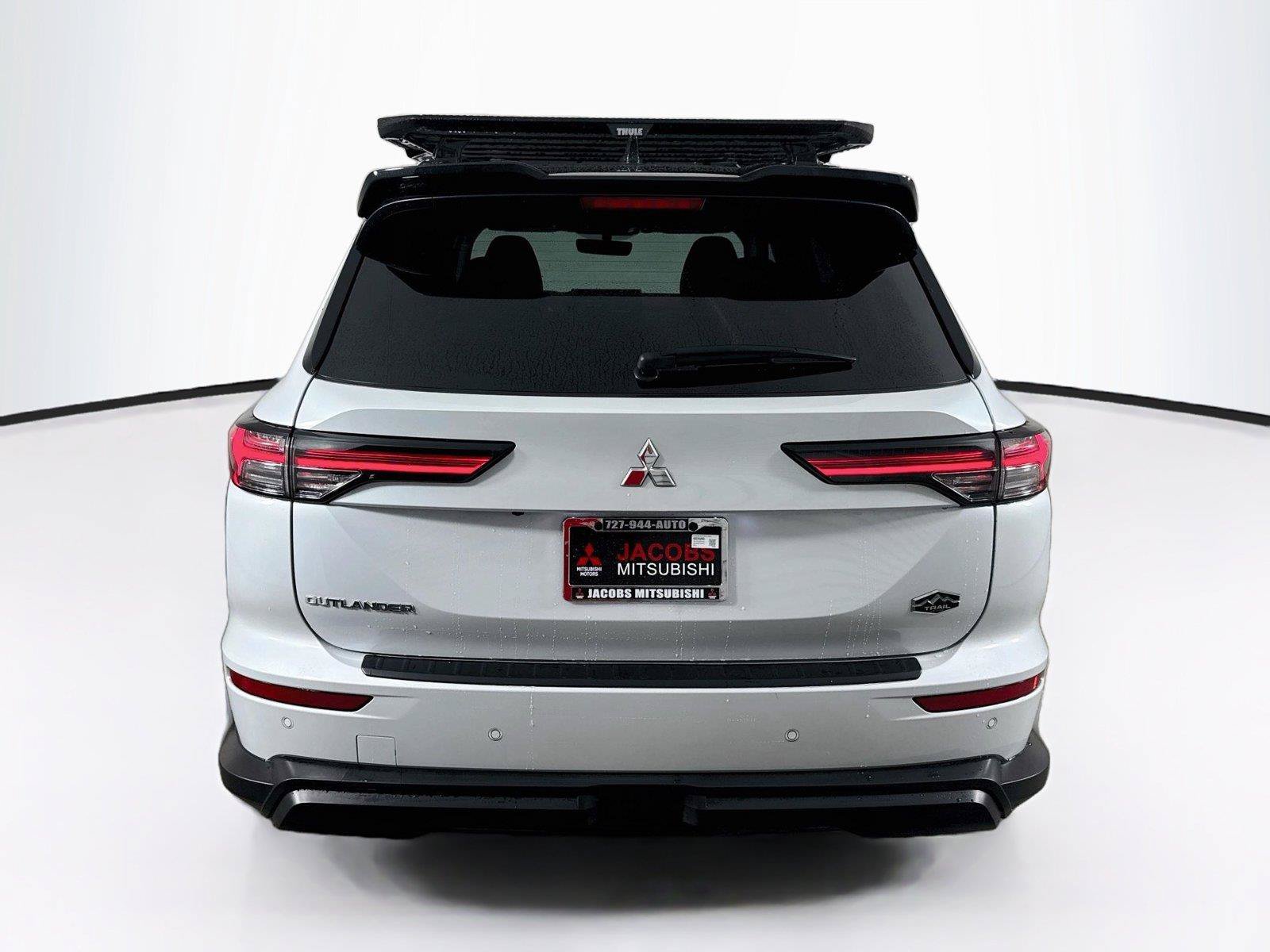 Used 2026 Mitsubishi Outlander AWD image 5
